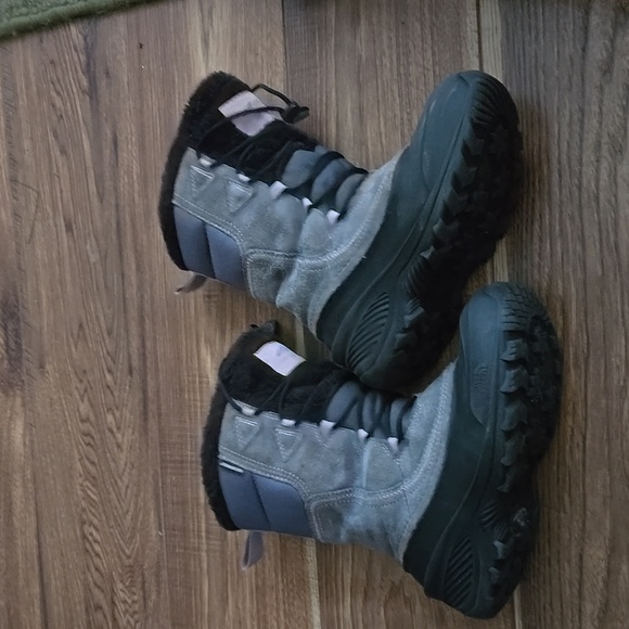 Girls North Face Boots Size 1 - Picture 2 of 6